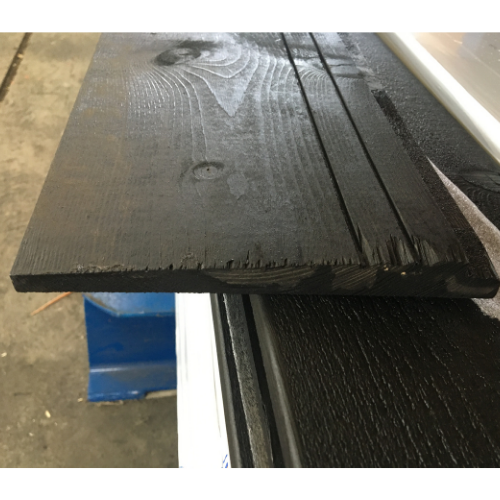 Zwart zweeds rabat vuren lengte 510 cm 2x zwart gespoten werkend 17,5 cm (bestelartikel)